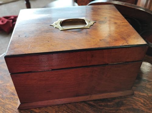 VICTORIAN WALNUT SEWING BOX - ADDITIONAL PHOTO 2