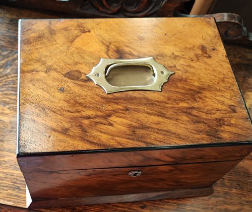 VICTORIAN WALNUT SEWING BOX - ADDITIONAL PHOTO 11