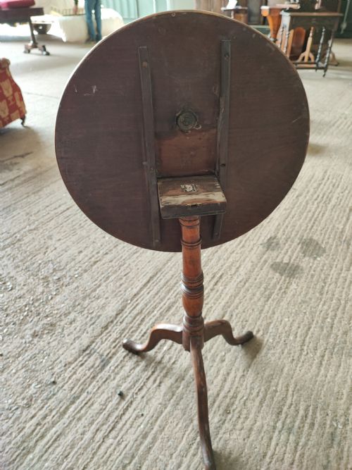 A GEORGIAN MAHOGANY TRIPOD LAMP OR WINE TABLE - ADDITIONAL PHOTO 2