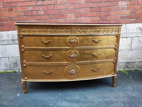 AN ENGLISH ANTIQUE GILT COMMODE CHEST IN THE GEORGE THE 3RD STYLE - ADDITIONAL PHOTO 1