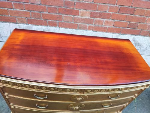 AN ENGLISH ANTIQUE GILT COMMODE CHEST IN THE GEORGE THE 3RD STYLE - ADDITIONAL PHOTO 4