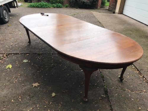 ANTIQUE GOLDEN OAK 3 LEAF EXTENDING DINING TABLE - ADDITIONAL PHOTO 3