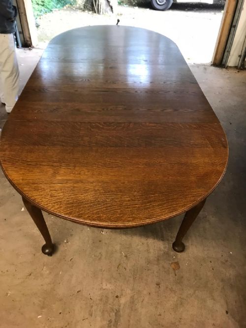 ANTIQUE GOLDEN OAK 3 LEAF EXTENDING DINING TABLE - ADDITIONAL PHOTO 4