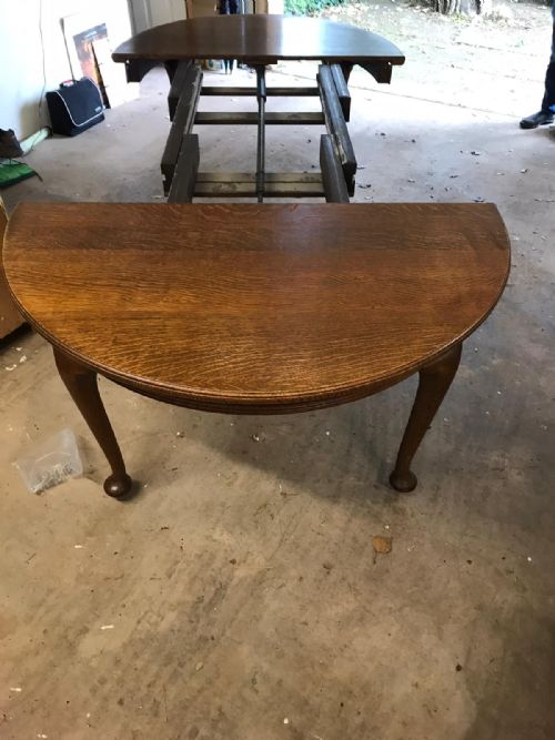ANTIQUE GOLDEN OAK 3 LEAF EXTENDING DINING TABLE - ADDITIONAL PHOTO 5