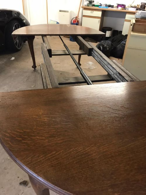 ANTIQUE GOLDEN OAK 3 LEAF EXTENDING DINING TABLE - ADDITIONAL PHOTO 6