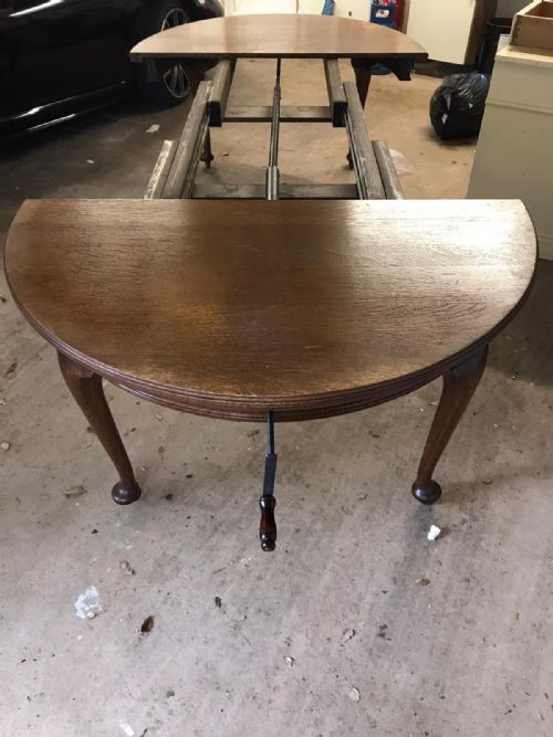 ANTIQUE GOLDEN OAK 3 LEAF EXTENDING DINING TABLE - ADDITIONAL PHOTO 11
