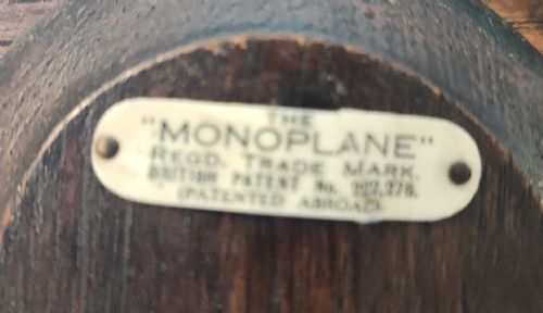 AN ANTIQUE OAK CAKE STAND - ADDITIONAL PHOTO 5