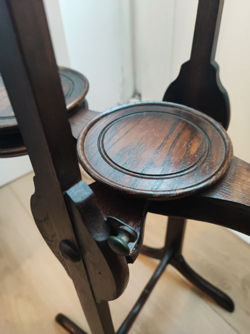 AN ANTIQUE OAK CAKE STAND - ADDITIONAL PHOTO 10