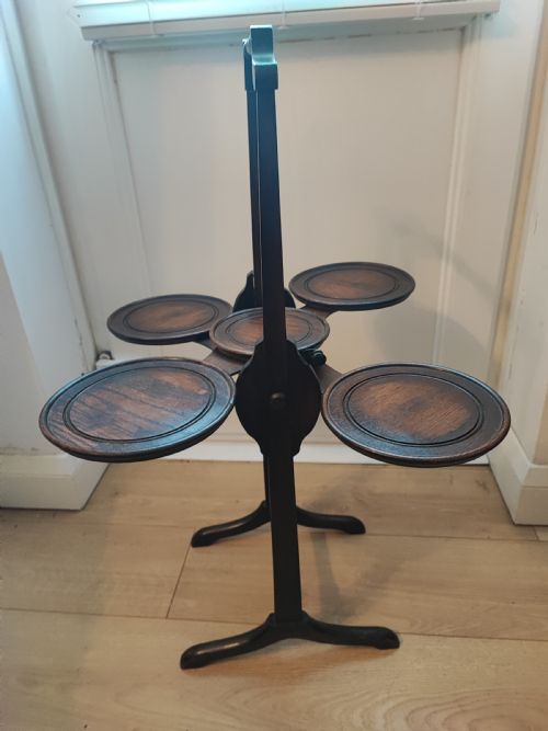 AN ANTIQUE OAK CAKE STAND - ADDITIONAL PHOTO 12