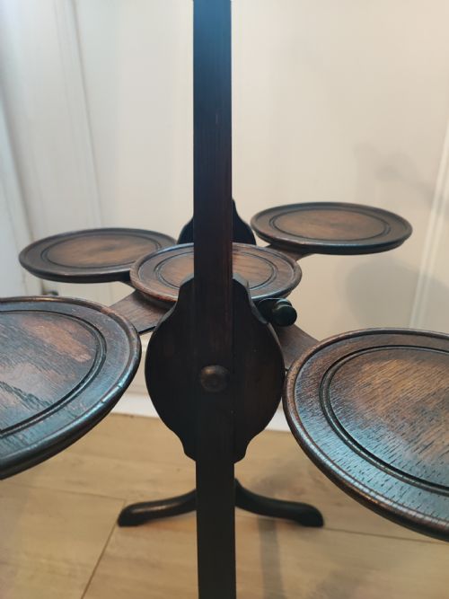 AN ANTIQUE OAK CAKE STAND - ADDITIONAL PHOTO 13