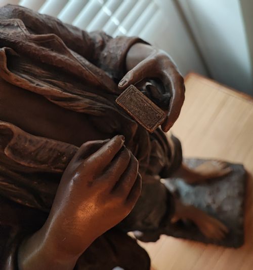 A GOLDSCHEIDER FIGURE STATUE - ADDITIONAL PHOTO 5