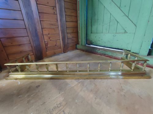 VICTORIAN BRASS SPINDLE FENDER - ADDITIONAL PHOTO 3