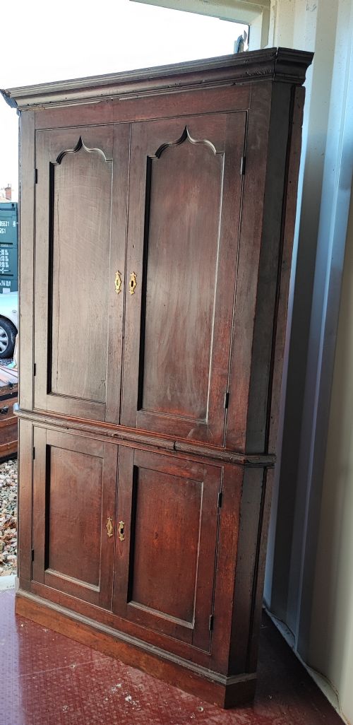 GEORGE 111 4 DOOR OAK CORNER CABINET 18TH CENTURY - ADDITIONAL PHOTO 1
