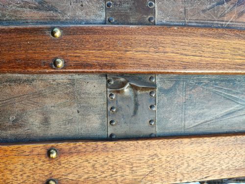 A 19 C TOOLED LEATHER AND MAHOGANY STEAMER CARRIAGE TRUNK - ADDITIONAL PHOTO 8