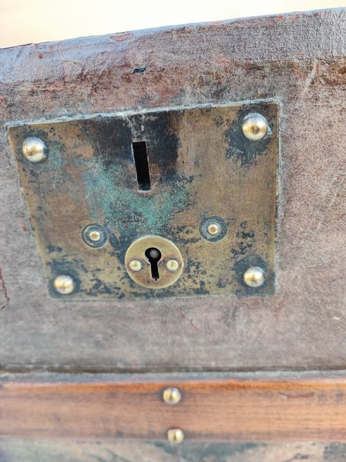 A 19 C TOOLED LEATHER AND MAHOGANY STEAMER CARRIAGE TRUNK - ADDITIONAL PHOTO 11