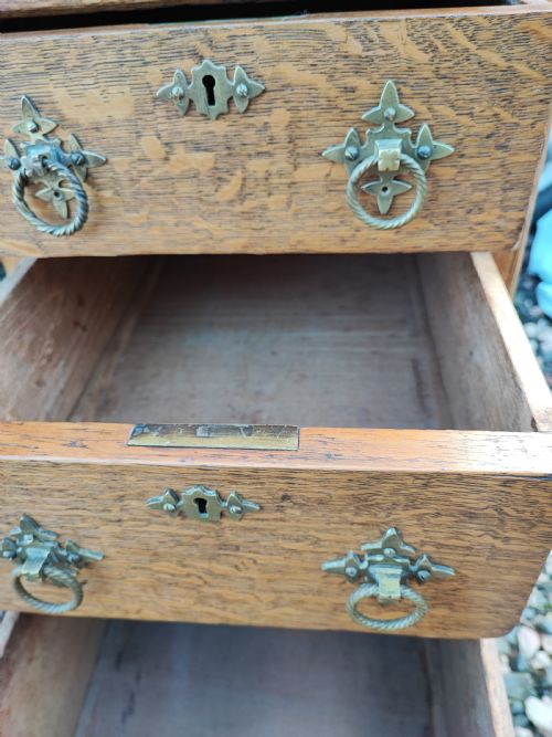 FINE 19C GOTHIC OAK DESK - ADDITIONAL PHOTO 4