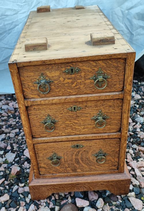 FINE 19C GOTHIC OAK DESK - ADDITIONAL PHOTO 10