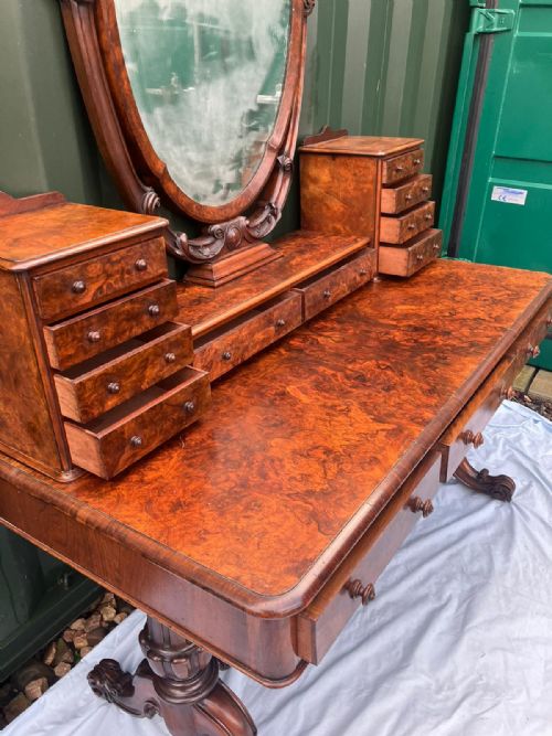 OUTSTANDING VICTORIAN BURR WALNUT DRESSING TABLE - ADDITIONAL PHOTO 4