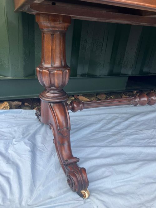 OUTSTANDING VICTORIAN BURR WALNUT DRESSING TABLE - ADDITIONAL PHOTO 6