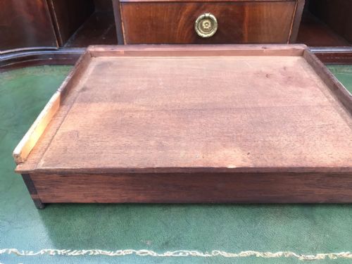 A QUALITY EDWARDIAN MAHOGANY CARLTON HOUSE DESK - ADDITIONAL PHOTO 9