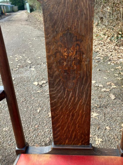 A FINE PAIR OF ARTS AND CRAFTS OAK DESK ARMCHAIRS - ADDITIONAL PHOTO 7