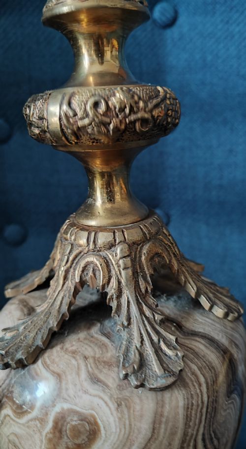 IMPRESSIVE ANTIQUE FRENCH MARBLE AND BRONZE TABLE LAMP - ADDITIONAL PHOTO 4