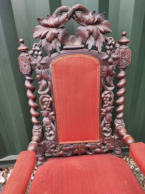 A HANDSOME VICTORIAN CARVED OAK THRONE ARMCHAIR - ADDITIONAL PHOTO 5
