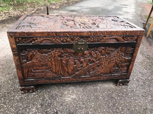 GOOD ANTIQUE CARVED CAMPHOR WOOD CHINESE TRUNK - ADDITIONAL PHOTO 3