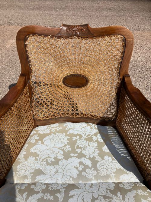 A GOOD PAIR OF ANTIQUE WALNUT ARMCHAIRS - ADDITIONAL PHOTO 5