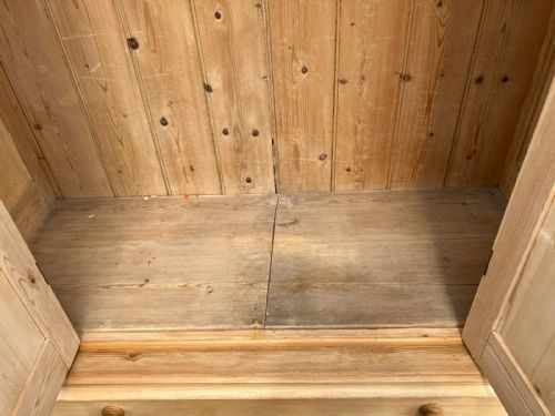 19C LARGE PINE 2 DOOR WARDROBE OR PANTRYKITCHEN CUPBOARD - ADDITIONAL PHOTO 1