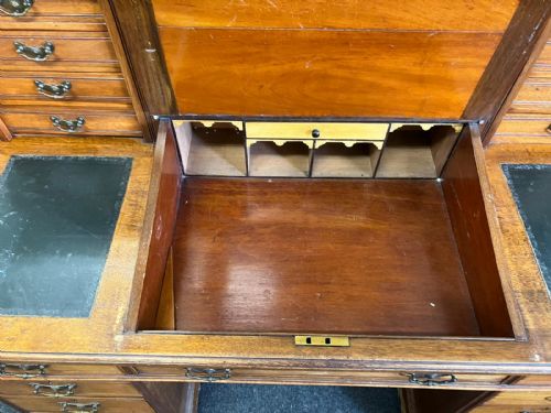 ANTIQUE MAHOGANY DESK - ADDITIONAL PHOTO 2