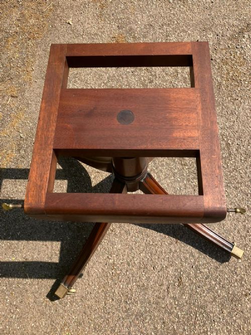 ANTIQUE LARGE 5FT 6 QUALITY MAHOGANY DINING TABLE IN THE GEORGE III STYLE - ADDITIONAL PHOTO 7