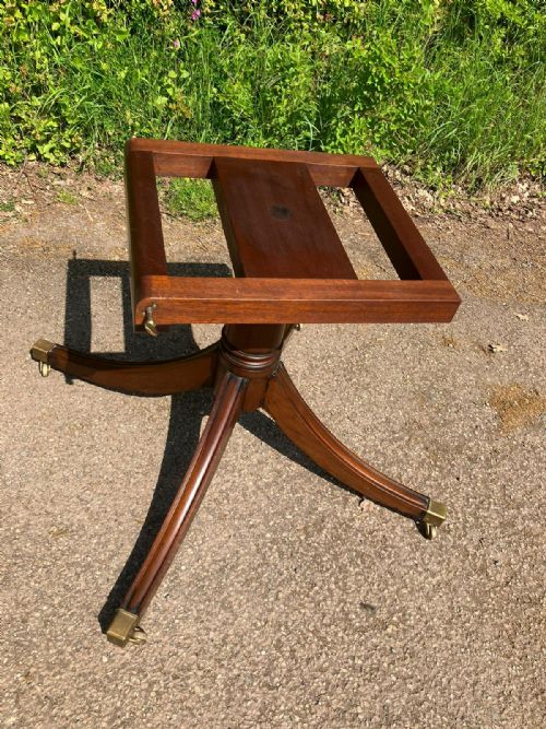 ANTIQUE LARGE 5FT 6 QUALITY MAHOGANY DINING TABLE IN THE GEORGE III STYLE - ADDITIONAL PHOTO 8