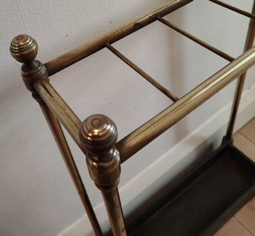 A 19C NARROW 5 DIVISION BRASS AND CAST IRON UMBRELLA STAND - ADDITIONAL PHOTO 1
