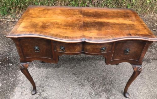 antique burr walnut writing or dressing table - CATEGORY: ANTIQUE DRESSING TABLES - DATED 1920