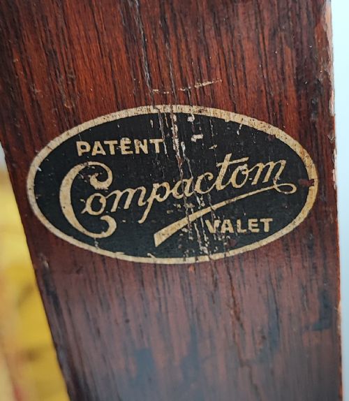 A COMPACTUM OAK VALET - ADDITIONAL PHOTO 4