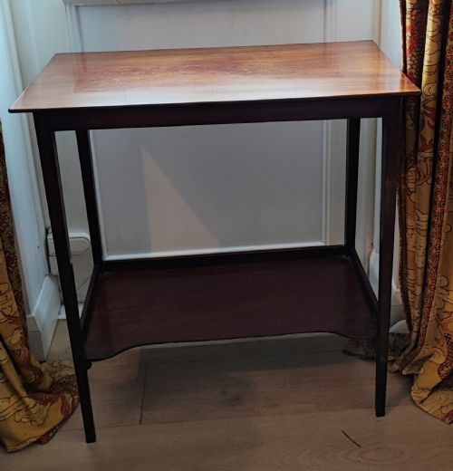 elegant george iii mahogany lamp side table - CATEGORY: ANTIQUE TABLES - DATED GEORGIAN