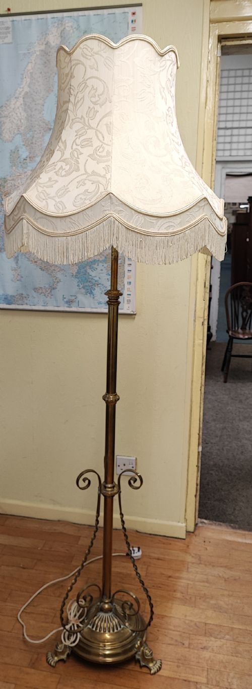 victorian brass telescopic standard lamp with shade - CATEGORY: ANTIQUE LIGHTING - DATED 19TH CENTURY