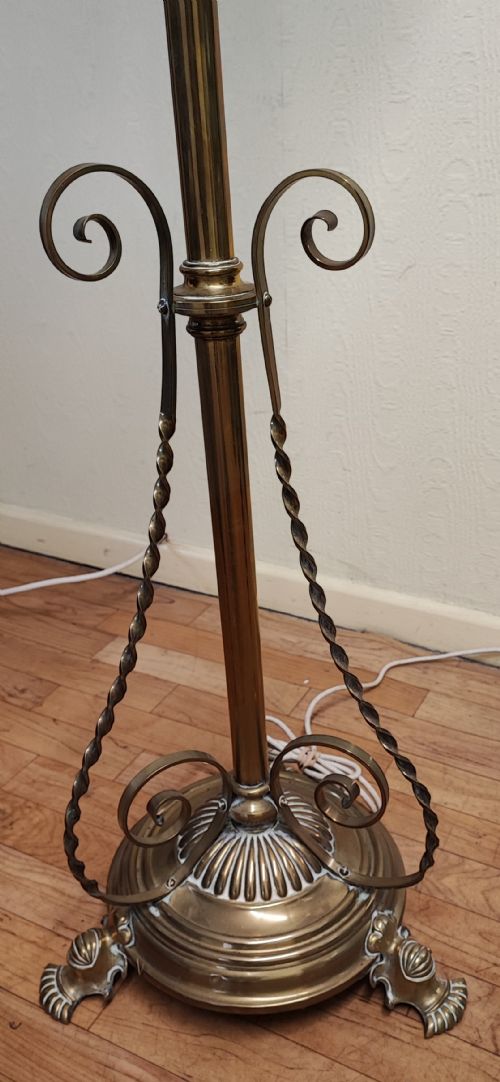 VICTORIAN BRASS TELESCOPIC STANDARD LAMP WITH SHADE - ADDITIONAL PHOTO 1