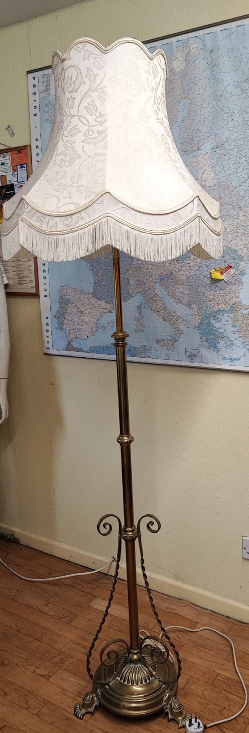 VICTORIAN BRASS TELESCOPIC STANDARD LAMP WITH SHADE - ADDITIONAL PHOTO 7