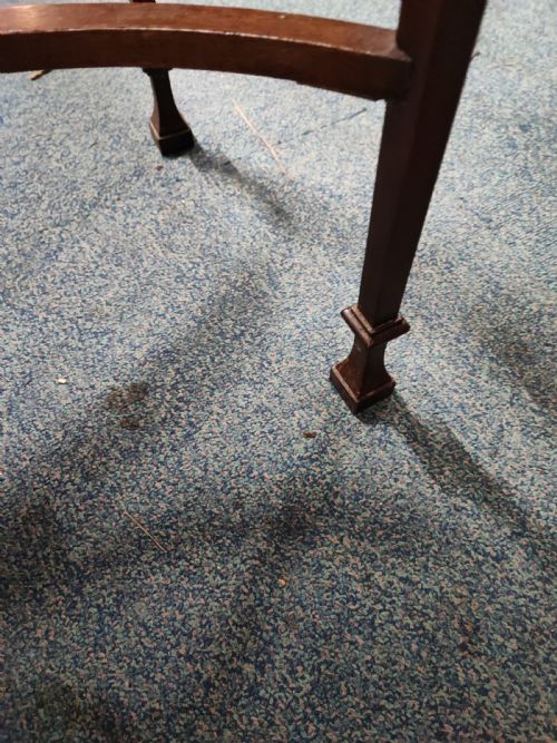 AN ANTIQUE CARVED ADAMS STYLE MAHOGANY LAMP OR SIDE TABLE - ADDITIONAL PHOTO 5