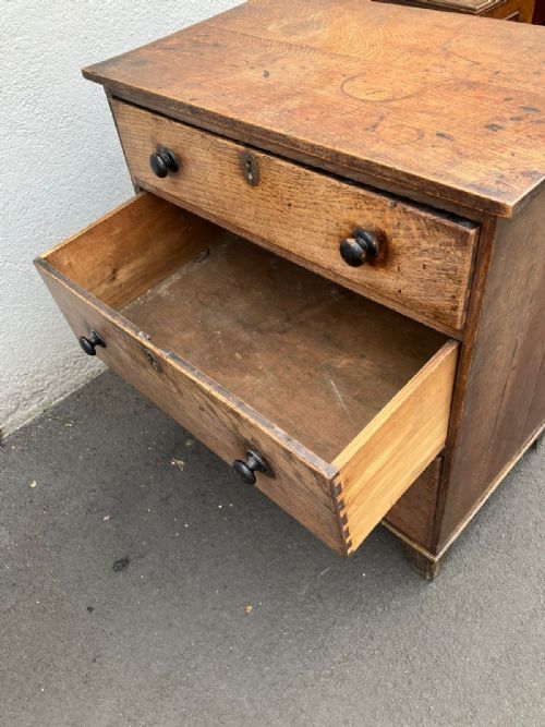 CHARMING GEORGE III OAK CHEST OF SMALL SIZE - ADDITIONAL PHOTO 3