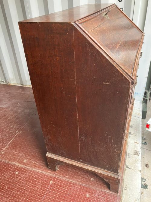 EARLY 18C OAK BUREAU - ADDITIONAL PHOTO 3