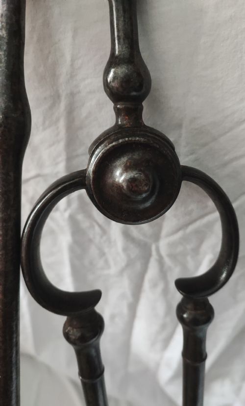 A GEORGE III SET OF POLISHED STEEL FIRE IRONS - ADDITIONAL PHOTO 7