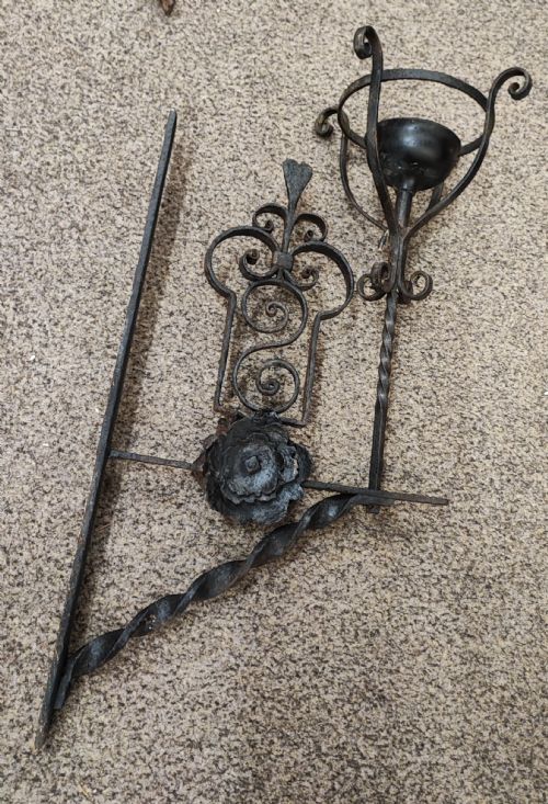 A LARGE 19 C WROUGHT IRON WALL CANDLE LAMP - ADDITIONAL PHOTO 1