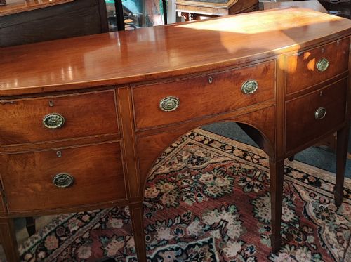 ANTIQUE GEORGE III STYLE MAHOGANY BOW FRONT SIDEBOARD - ADDITIONAL PHOTO 3