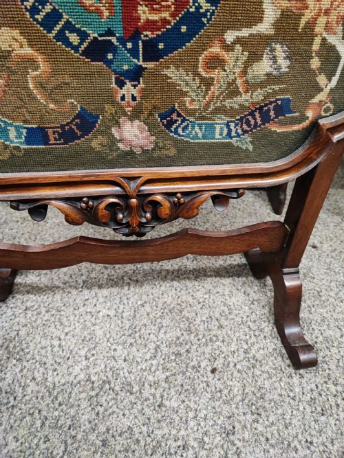 VICTORIAN WALNUT ROYAL MILITARY COAT OF ARMS FIRESCREEN - ADDITIONAL PHOTO 1