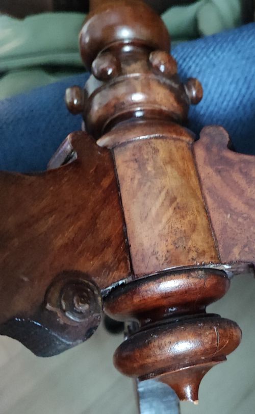 VICTORIAN WALNUT INLAID GAMES TRIPOD TABLE - ADDITIONAL PHOTO 4