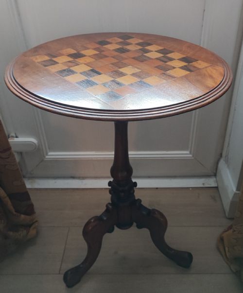VICTORIAN WALNUT INLAID GAMES TRIPOD TABLE - ADDITIONAL PHOTO 8