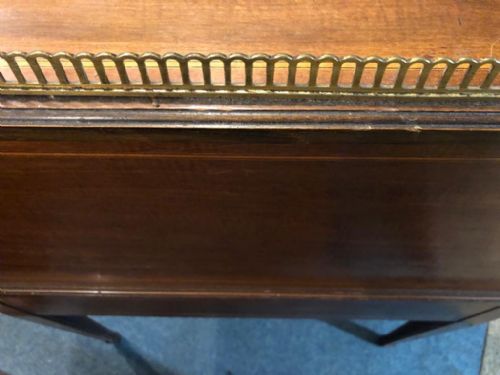 AN EDWARDIAN MAHOGANY AND MARQUETRY CYLINDER DESK - ADDITIONAL PHOTO 18